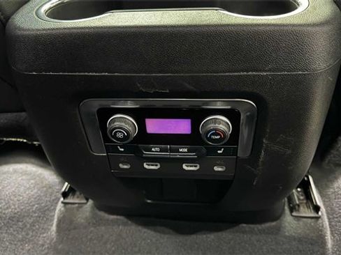 Used 2024 Chevrolet Suburban Premier w/ Premium Package 2 image 21