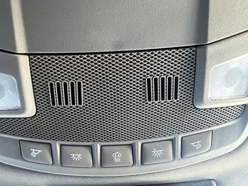 Used 2020 Ford F350 Lariat w/ Chrome Package image 30