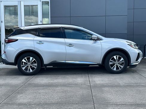 Used 2020 Nissan Murano SV AWD/4WD image 2