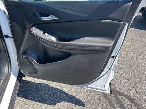 Used 2024 Buick Encore GX Preferred FWD image 17