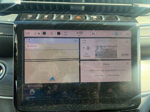 Used 2022 Jeep Grand Cherokee Limited w/ Luxury Tech Group II AWD/4WD image 17