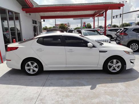 Used 2015 Kia Optima LX w/ LX Convenience Plus Package image 2