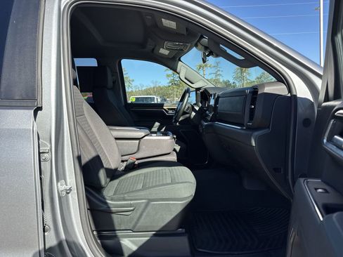 Used 2025 Chevrolet Silverado 1500 LT image 32