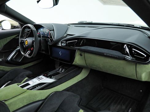 Certified 2025 Ferrari 12Cilindri image 30