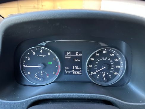 Used 2018 Hyundai Elantra SE w/ SE Connectivity Package 04 FWD image 18