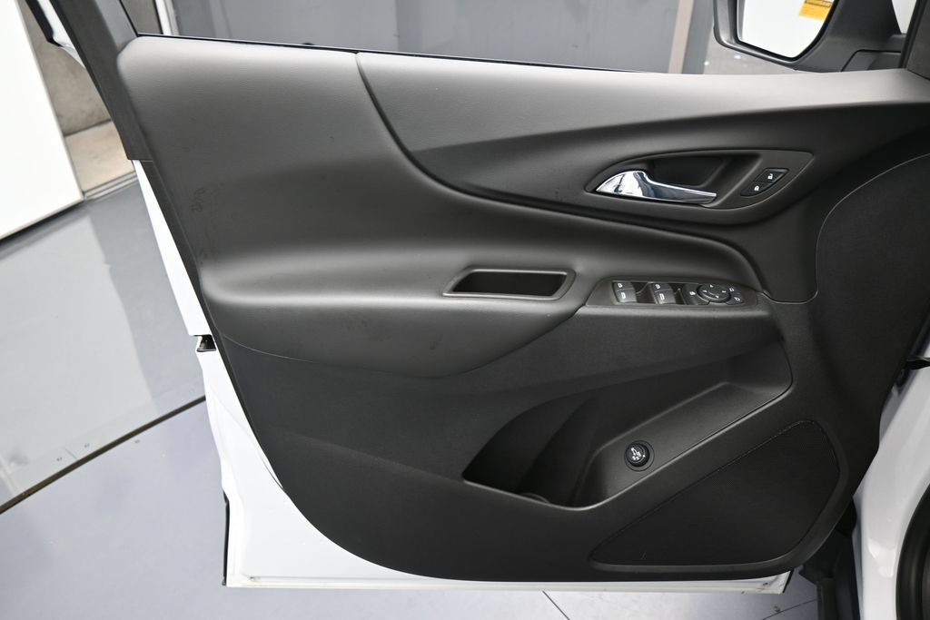 Used 2024 Chevrolet Equinox LT FWD image 13