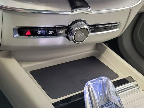New 2026 Volvo XC60 T8 Ultra w/ Protection Package Premier image 17