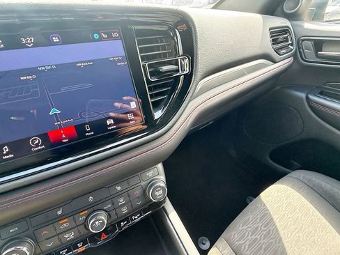 Used 2025 Dodge Durango GT image 24