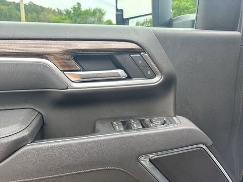 New 2025 Chevrolet Silverado 2500 LT w/ Trail Boss Package AWD/4WD image 16