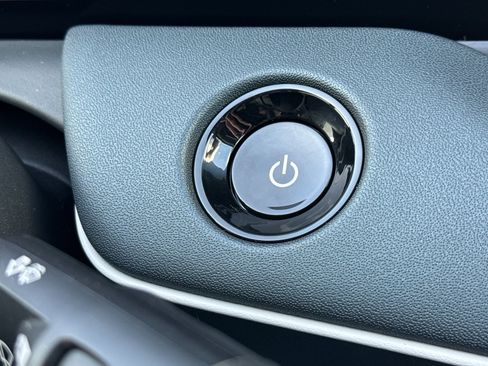 New 2026 Nissan Leaf w/ Illuminated Package image 19