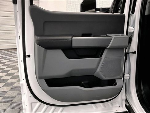 Used 2023 Ford F350 XLT AWD/4WD image 23