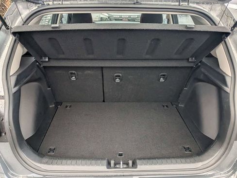 Used 2025 Hyundai Venue SEL image 13