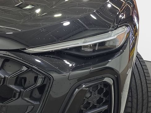 New 2026 Audi SQ5 Prestige AWD/4WD image 30