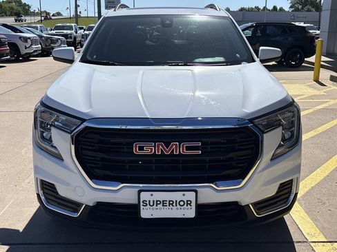 Used 2023 GMC Terrain SLE w/ Driver Convenience Package AWD/4WD image 12