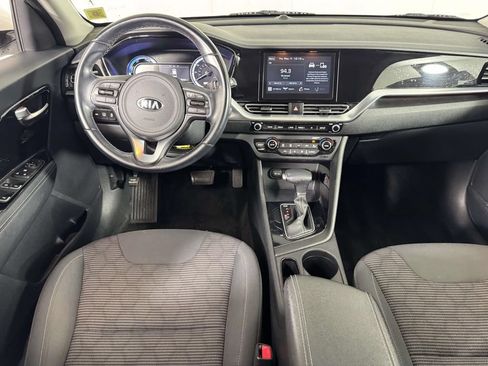 Used 2020 Kia Niro LXS FWD image 5