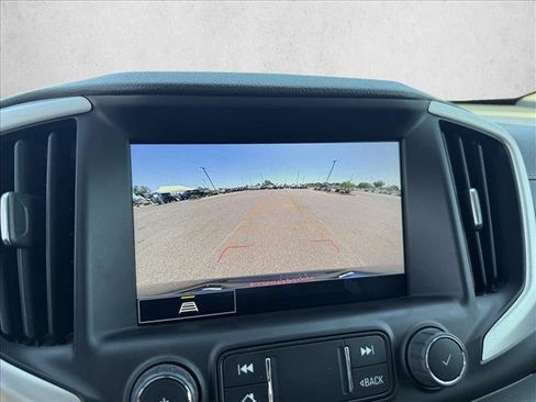 Used 2024 GMC Terrain SLT AWD/4WD image 18