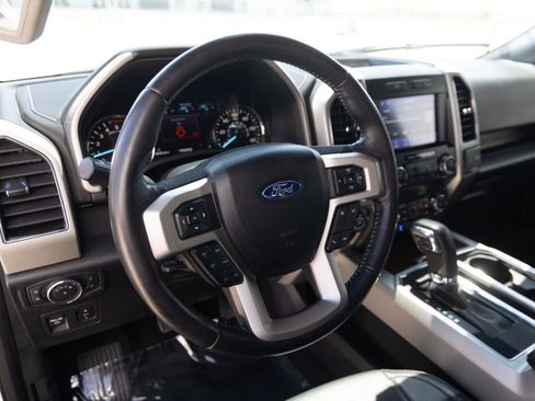 Used 2019 Ford F150 Lariat w/ Trailer Tow Package AWD/4WD image 21