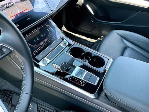 Used 2023 Audi Q8 Premium Plus w/ Premium Plus Package AWD/4WD image 16