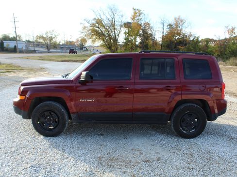 Used 2017 Jeep Patriot Sport w/ Power Value Group image 2