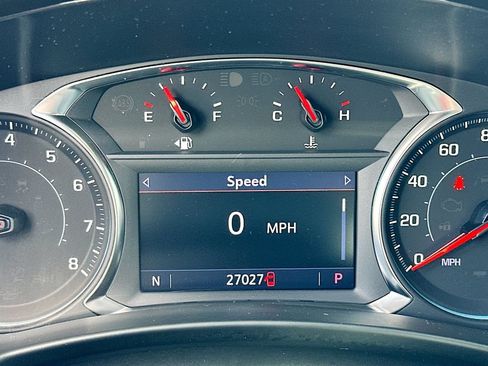 Certified 2024 Chevrolet Equinox RS FWD image 12