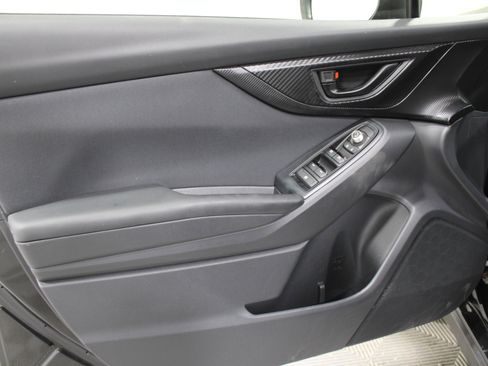 Used 2023 Subaru Crosstrek 2.0i Premium image 6