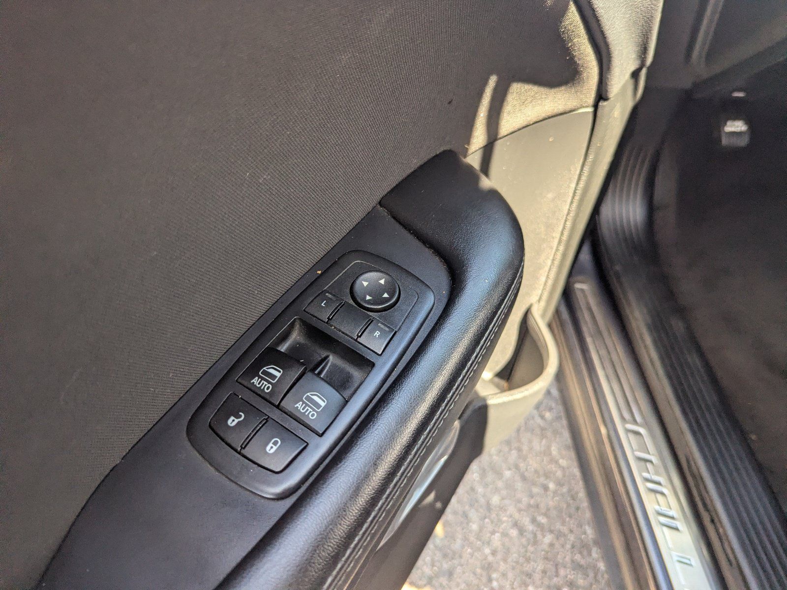 Used 2016 Dodge Challenger SXT RWD image 22