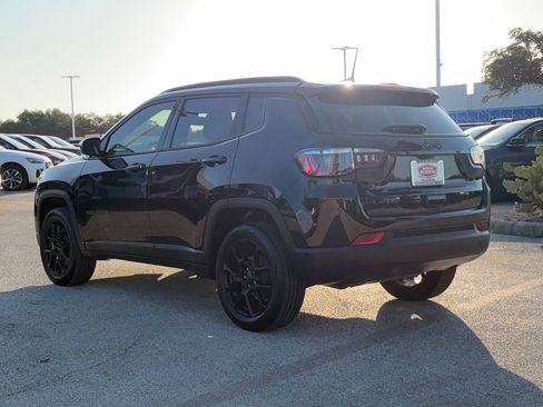 Used 2026 Jeep Compass Latitude AWD/4WD image 6