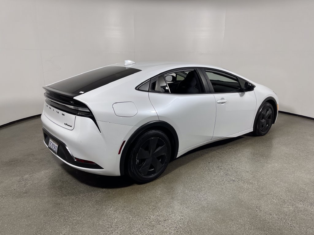 Certified 2023 Toyota Prius Prime FWD image 3