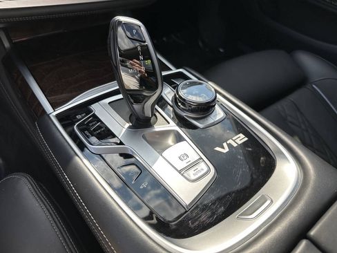 Used 2020 BMW M760i xDrive AWD/4WD image 37