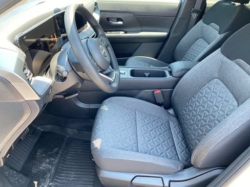 New 2026 Nissan Kicks SV w/ Cold Weather Package AWD/4WD image 10