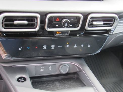 New 2026 Nissan Sentra SV w/ SV Convenience Package FWD image 20