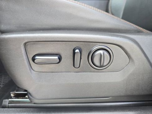 Certified 2021 GMC Sierra 2500 AT4 w/ AT4 Premium Plus Package image 17