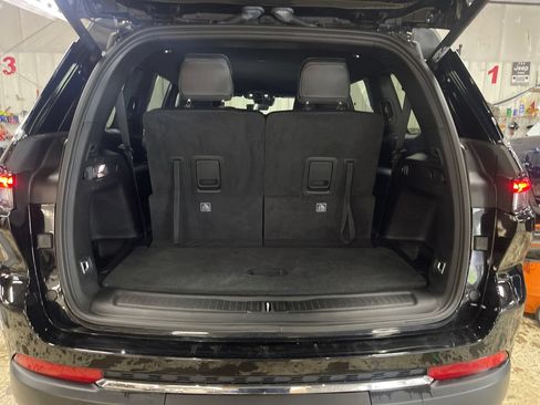 Used 2025 Jeep Grand Cherokee L Limited w/ Trailer Tow Package AWD/4WD image 22