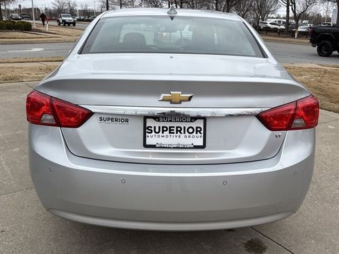 Used 2016 Chevrolet Impala LT w/ Convenience Package image 5