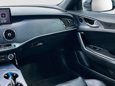 Used 2022 Kia Stinger GT1 RWD image 24
