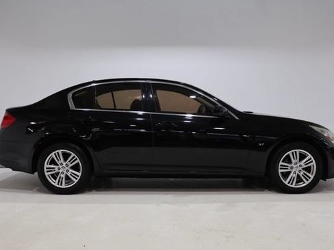 Used 2015 INFINITI Q40 AWD image 9