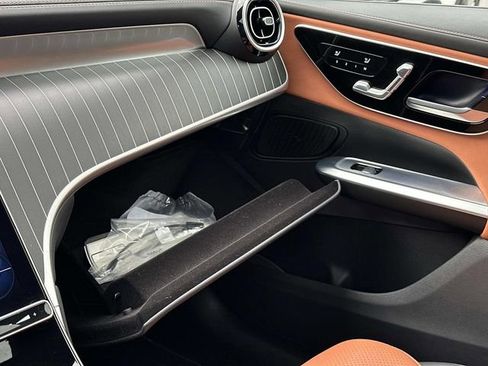 Certified 2023 Mercedes-Benz GLC 300 4MATIC image 32