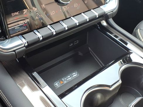 New 2026 GMC Yukon XL Elevation w/ Elevation Premium Package image 22