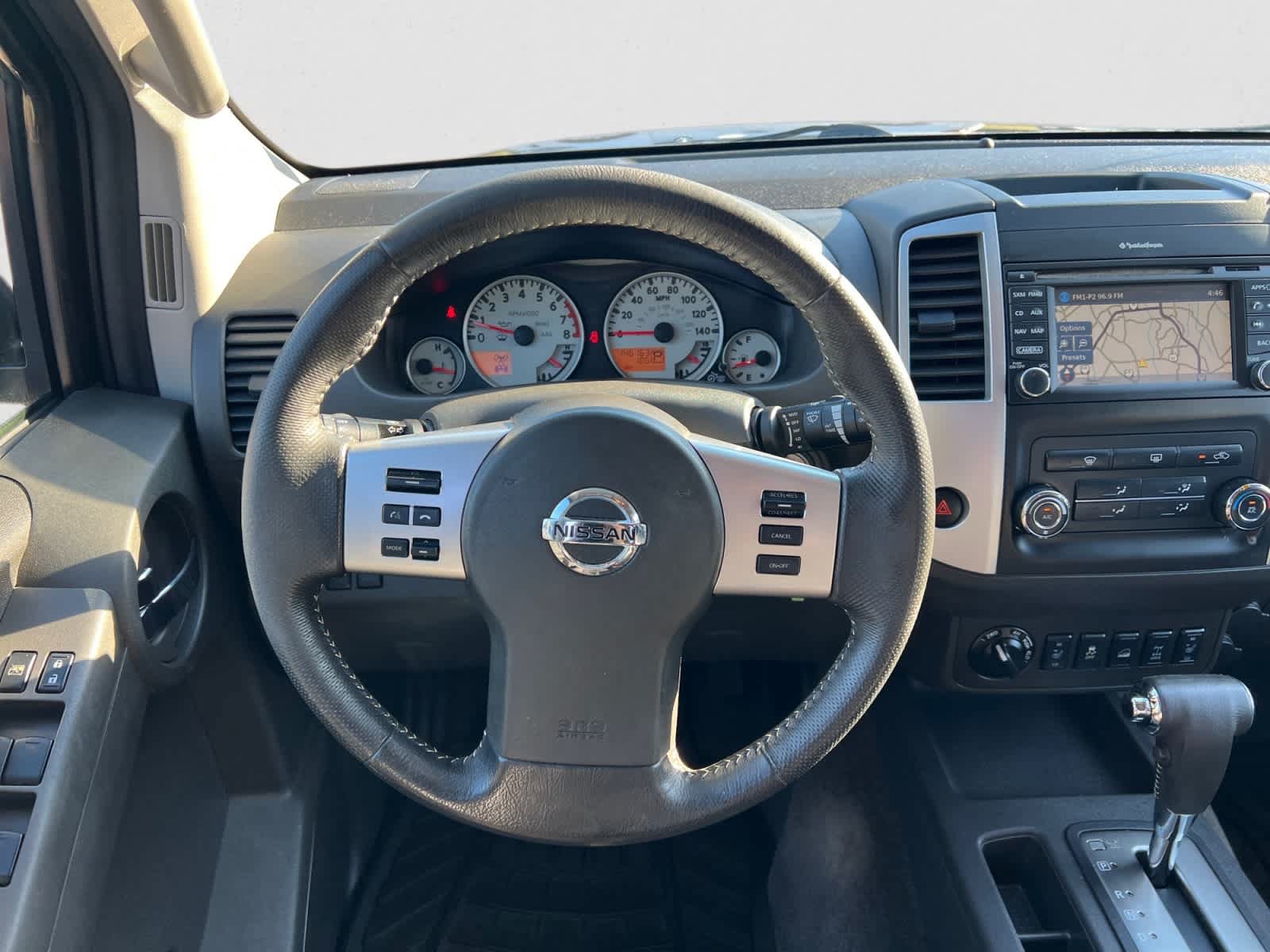 Used 2015 Nissan Xterra PRO-4X w/ Pro-4x Leather Package AWD/4WD image 13