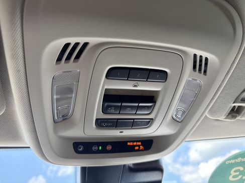 Used 2023 Buick Envision Avenir FWD image 23
