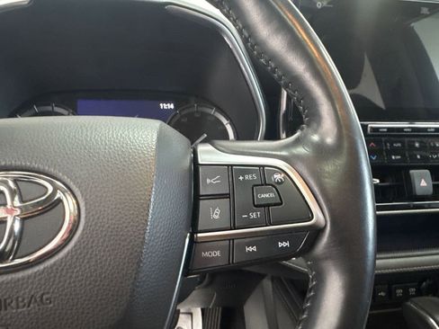 Used 2021 Toyota Highlander Platinum AWD/4WD image 13