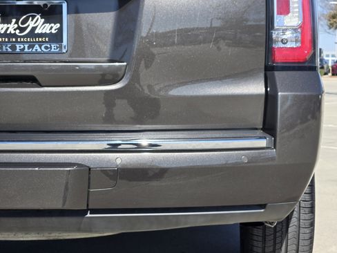 Used 2019 GMC Yukon Denali w/ Denali Ultimate Package image 14