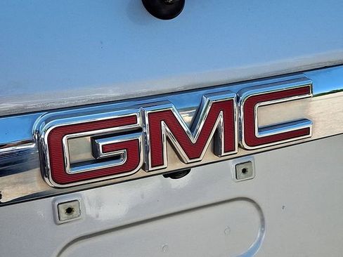 Used 2017 GMC Acadia SLT FWD image 26