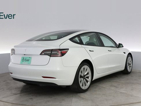 Used 2023 Tesla Model 3 Standard Range image 12