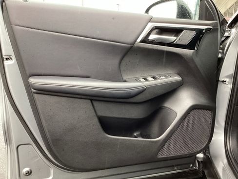 Used 2024 Mitsubishi Outlander SE Black Edition FWD image 33