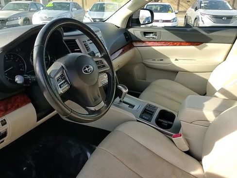 Used 2012 Subaru Outback 3.6R Limited w/ Moonroof Pkg image 9
