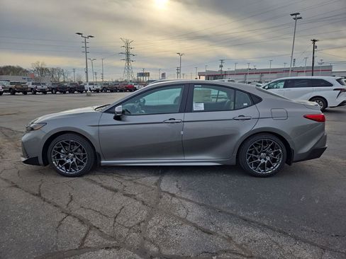 New 2026 Toyota Camry SE image 2