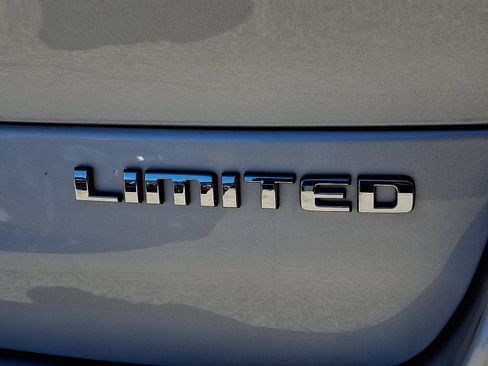 Used 2023 Jeep Grand Cherokee L Limited image 33