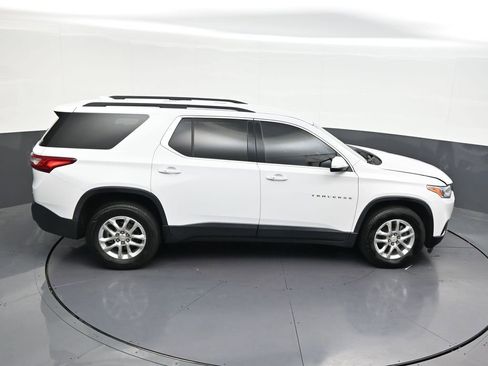 Used 2020 Chevrolet Traverse LT FWD image 19