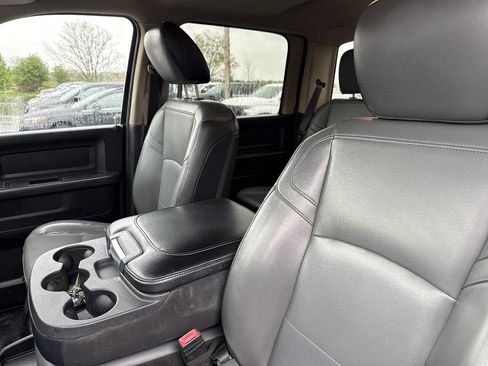 Used 2019 RAM 3500 Tradesman w/ Chrome Appearance Group RWD image 11